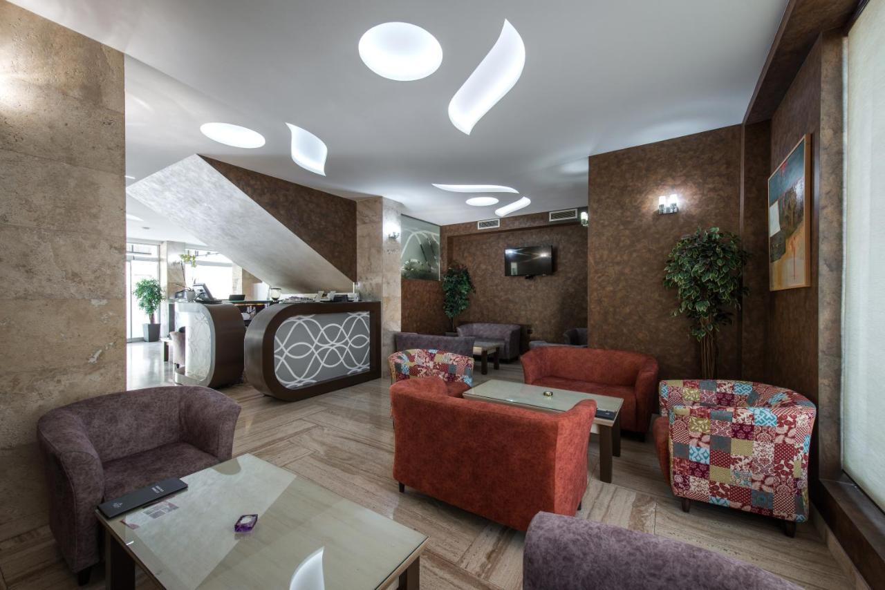 Garni Hotel Aveny Cacak Exterior photo